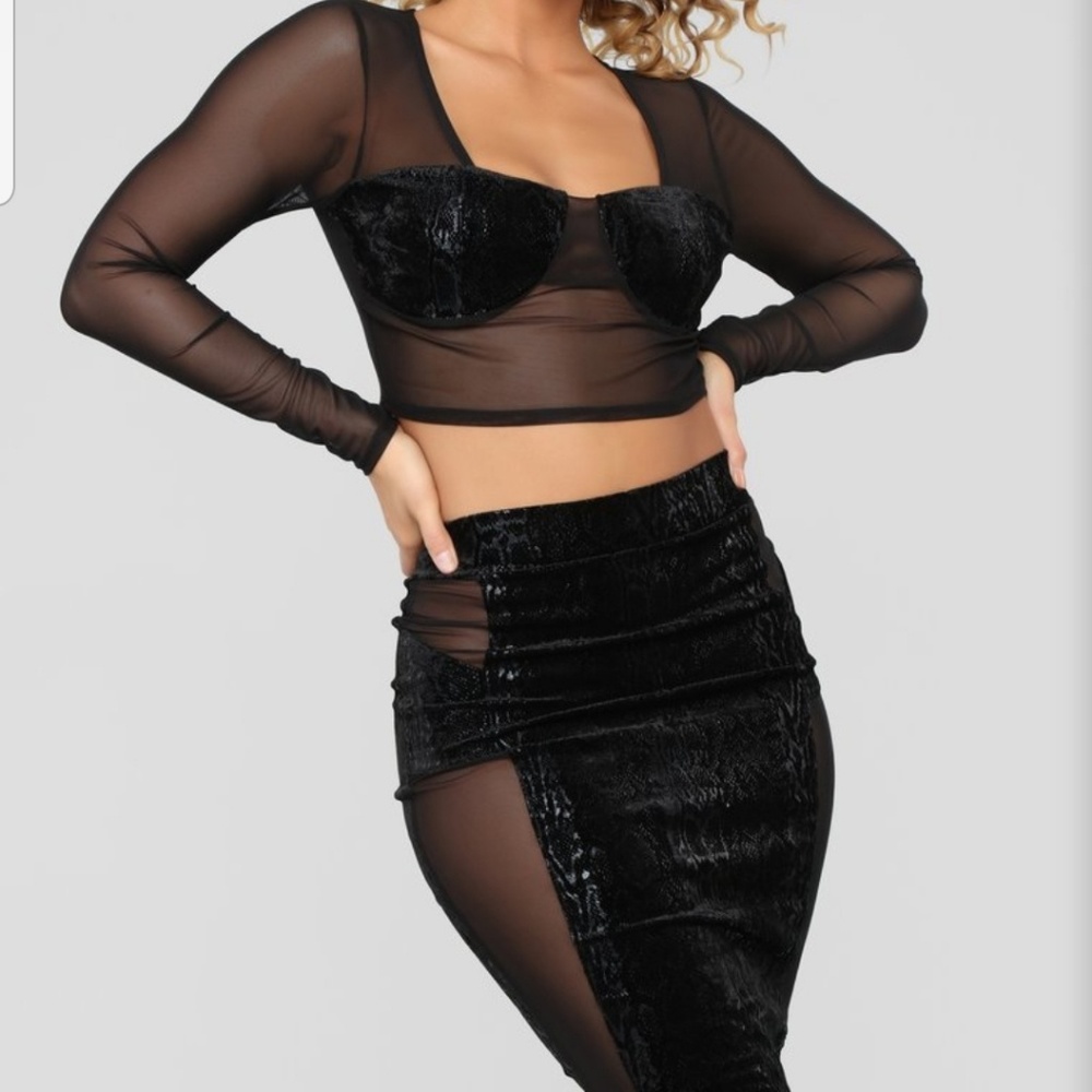 Black Velvet Snake & Mesh Crop Top Size L
